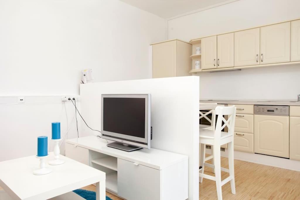 Exclusive 2-Room Souterrain Apartment Nuremberg Exterior photo