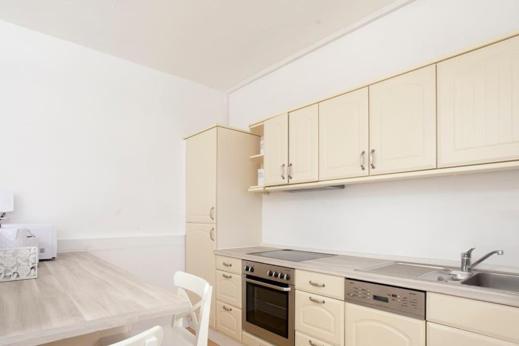 Exclusive 2-Room Souterrain Apartment Nuremberg Exterior photo