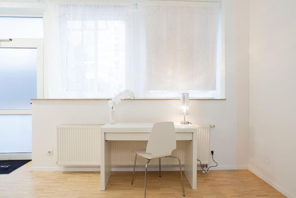 Exclusive 2-Room Souterrain Apartment Nuremberg Exterior photo