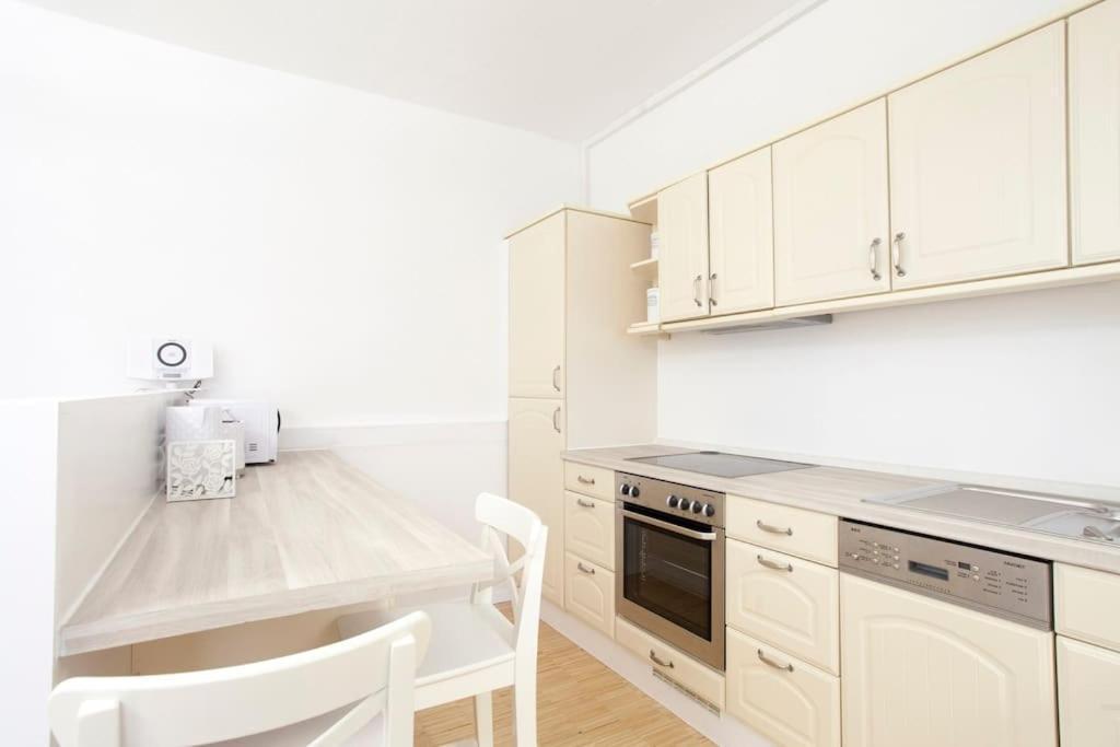 Exclusive 2-Room Souterrain Apartment Nuremberg Exterior photo